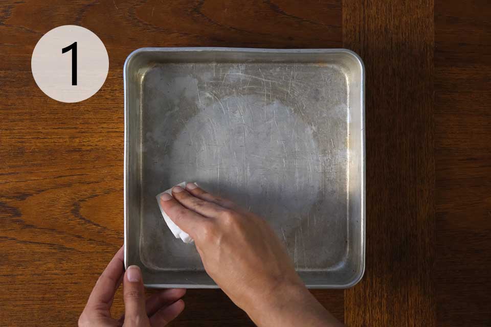 How to make lunar rhubarb cake - step 1