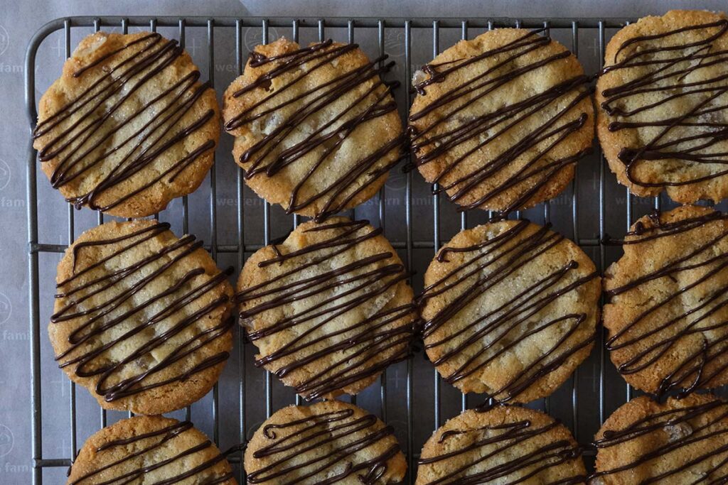 Triple Ginger Cookies with Chocolate Drizzle