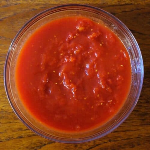 Top down view of prepared authentic Neapolitan Pizza Sauce Recipe